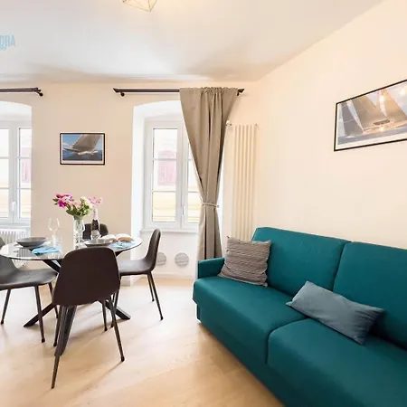 Corridoni 2a Tirabora Short Rent Apartament *