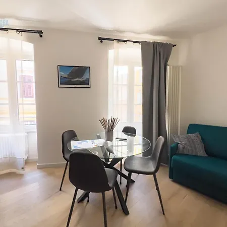 Apartament Corridoni 2a Tirabora Short Rent *