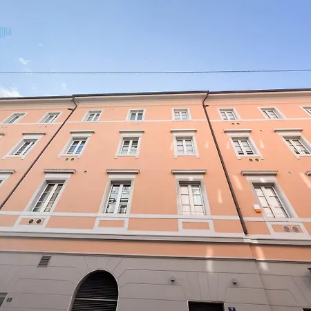 Corridoni 2a Tirabora Short Rent Apartment