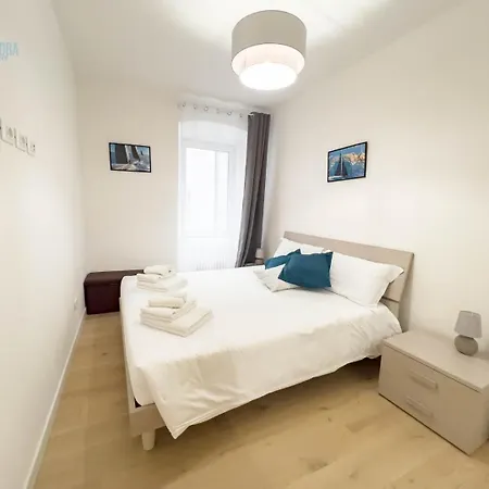 Corridoni 2a Tirabora Short Rent Apartament *