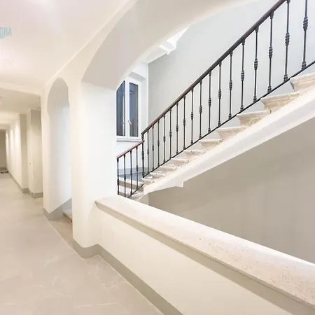 Corridoni 2a Tirabora Short Rent Apartament *