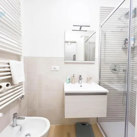 Corridoni 2a Tirabora Short Rent Apartment